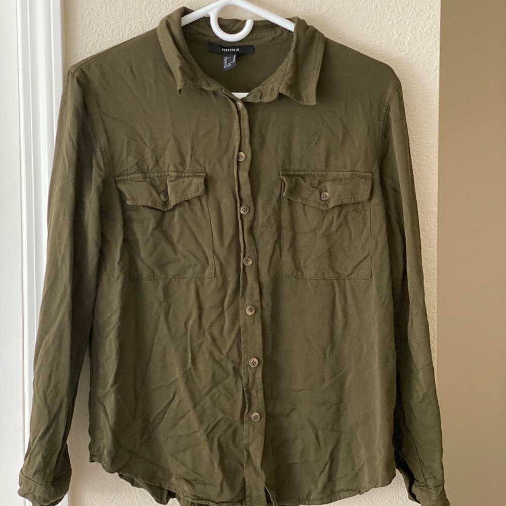 Forever 21 olive green women’s button down shirt